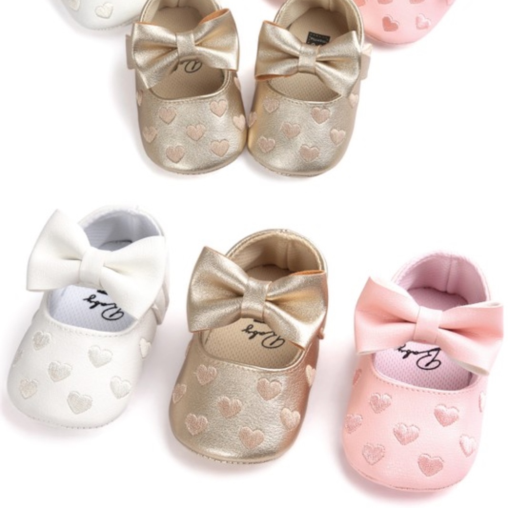 3/$15 Baby infant toddler soft soled shoes